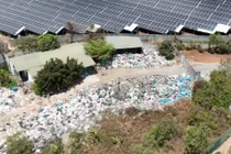 Khu nhà xưởng xây trái phép, gây ô nhiễm môi trường 