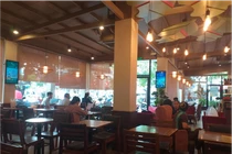 Lắp đặt khung cửa kính, vách tường kính: Cần đảm bảo sự chắc chắn an toàn