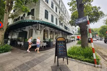 Khi nào Hà Nội thu phí vỉa hè?