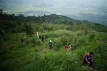 Mùa xuân leo núi Chứa Chan