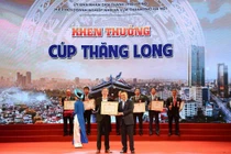 Tập đoàn BRG vinh dự nhận Cúp Thăng Long 2022 ghi nhận những đóng góp tích cực cho sự phát triển của Thủ đô