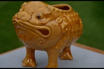 Đem món quà “xấu xí” đi thẩm định, vỡ òa khi biết giá trị thật 