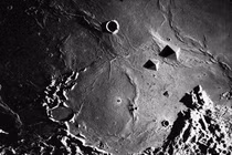 Xôn xao 20.000 kim tự tháp trên Sao Kim, chuyên gia giải mã "sốc" 