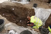 Bí ẩn hài cốt ngàn năm ngủ yên trong “con thuyền chết chóc"