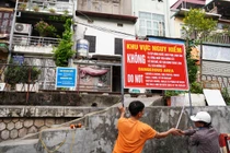 Phố cà phê đường tàu trước ngày tạm đóng cửa