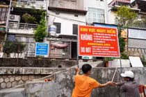 Phố cà phê đường tàu trước ngày tạm đóng cửa