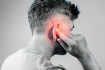 Bị ù tai, đi khám phát hiện ung thư vòm họng 