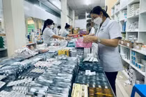 Ban hành Nghị quyết về các giải pháp bảo đảm thuốc, trang thiết bị y tế