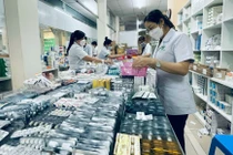 Ban hành Nghị quyết về các giải pháp bảo đảm thuốc, trang thiết bị y tế