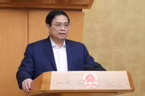 Không được yêu cầu người dân xuất trình sổ hộ khẩu, sổ tạm trú