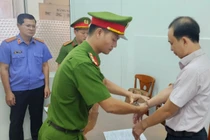 Khởi tố, bắt tạm giam 2 cán bộ xã ở Phú Quốc