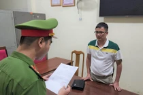 Đà Nẵng: Bắt đối tượng buôn lậu thuốc bắc từ Trung Quốc về Việt Nam