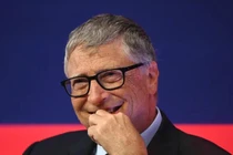 Bill Gates, nhà sáng lập Microsoft, mỉm cười trong Hội nghị thượng đỉnh đầu tư toàn cầu tại Bảo tàng Khoa học ở London vào ngày 19 tháng 10 năm 2021.