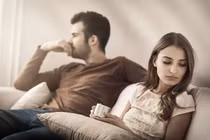 Hôn nhân ngột ngạt vì vợ quá tiết kiệm