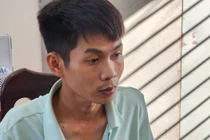 Dùng súng cao su bắn vỡ kính 6 ô tô, trộm giấy tờ rồi tống tiền