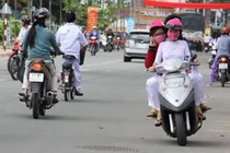 Cần phạt nặng phương tiện giao thông cố tình đi ngược chiều