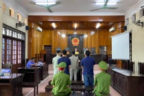 Hải Dương: Tòa trả hồ sơ vụ cựu cán bộ Trại giam Hoàng Tiến đánh bạc