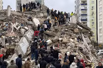 Cao ốc Việt Nam xây dựng có tính đến kháng chấn động đất?