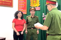 Nhà báo Hàn Ni từ “bị hại” trở thành “bị can“: Mạng ảo…tù thật?