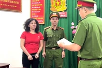 Nhà báo Hàn Ni từ “bị hại” trở thành “bị can“: Mạng ảo…tù thật?