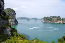 Kéo dài thời gian thăm vịnh Hạ Long