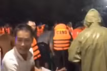 Tuyên Quang: Tích cực xử lý đoạn đê sông Lô bị vỡ