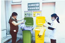 Phân loại chất thải y tế nguy hại tránh lây nhiễm bệnh
