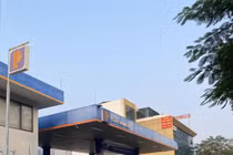 Thị trường ngày 13/12: Giá dầu tăng 2 USD/thùng, vàng, đồng, sắt… giảm