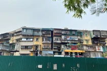 Cận cảnh 4 chung cư cấp độ D ở Hà Nội xuống cấp trầm trọng
