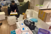 Hà Nội: Phát hiện 3 tấn nguyên liệu thuốc không rõ nguồn gốc