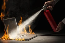 Cách hạ nhiệt khi laptop quá nóng