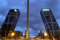 7 tòa nhà nghiêng độc đáo trên thế giới