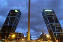 7 tòa nhà nghiêng độc đáo trên thế giới