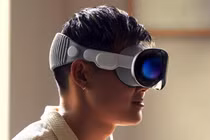 Apple lùi ngày bán Vision Pro?
