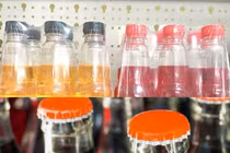 Có thể bạn chưa biết: Lý do chai nước ngọt không bao giờ đầy đến nắp? 