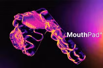 MouthPad: Chuột máy tính bluetooth dành cho người liệt tứ chi