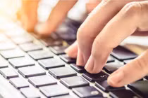 Mẹo giảm đau tay khi làm việc lâu trên máy vi tính