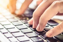 Mẹo giảm đau tay khi làm việc lâu trên máy vi tính