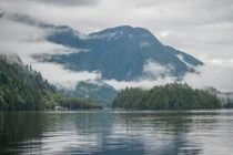 8 hồ nước lớn nhất thế giới có thể bạn chưa biết