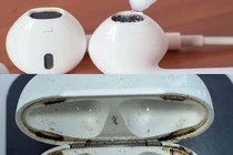 Tại sao cần phải vệ sinh tai nghe?