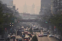 Chức trách Thái Lan kêu gọi người dân hạn chế ra ngoài