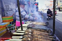 Cá lóc nướng ngày vía Thần Tài đắt hàng ở miền Nam