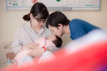 Đề xuất tăng thời gian nghỉ thai sản cho nam giới 