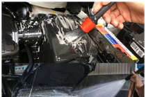 Bao lâu thì nên vệ sinh khoang máy ô tô 1 lần?