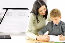 Tiêu chí chọn đèn học để bảo vệ đôi mắt cho trẻ