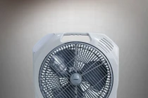 Kinh nghiệm chọn mua quạt tích điện phù hợp với gia đình
