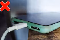 Mẹo tăng tốc độ sạc pin cho iPhone nhanh nhất mà không hại máy​