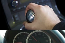 Thói quen sai lầm khi chạy xe số sàn gây hại ô tô