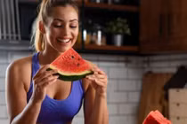7 cách chăm sóc da từ quả dưa hấu