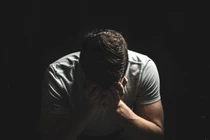 Không nỡ chia tay vì món nợ ân tình với bạn gái